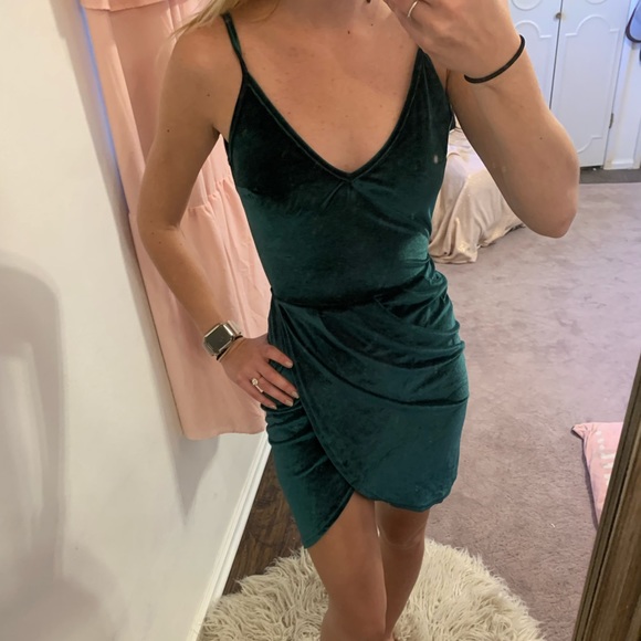 Shein | Emerald Green Velvet Mini Dress - Picture 4 of 8